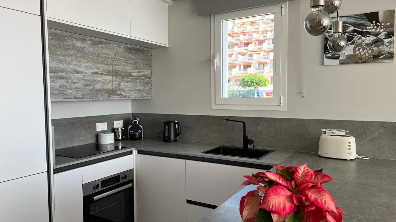Boutique Studio, Sea Views Of Las Vistas And Free Wifi Playa de las Americas  Exterior photo